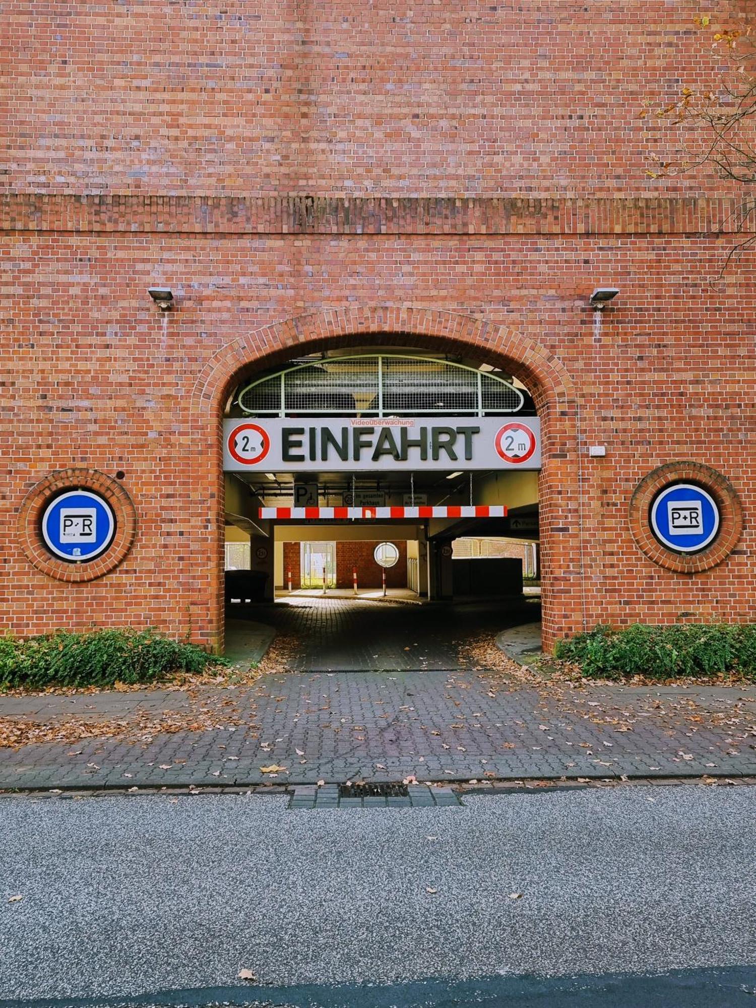 Have-a-nice-stay - Nahe Bahnhof - 20 Minuten Nach Hamburg - Trotzdem Ruhig Gelegen - 6 Minuten Zu Fuss Ins Zentrum - Modern Eingerichtet Apartment *