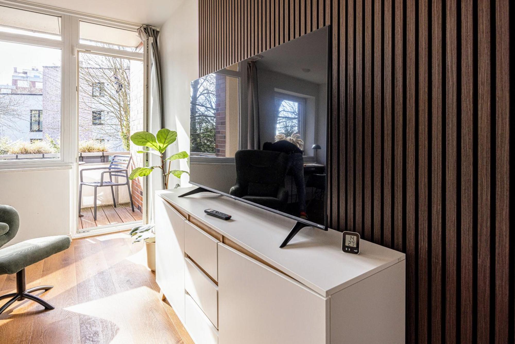 Apartment Have-a-nice-stay - Nahe Bahnhof - 20 Minuten Nach Hamburg - Trotzdem Ruhig Gelegen - 6 Minuten Zu Fuss Ins Zentrum - Modern Eingerichtet