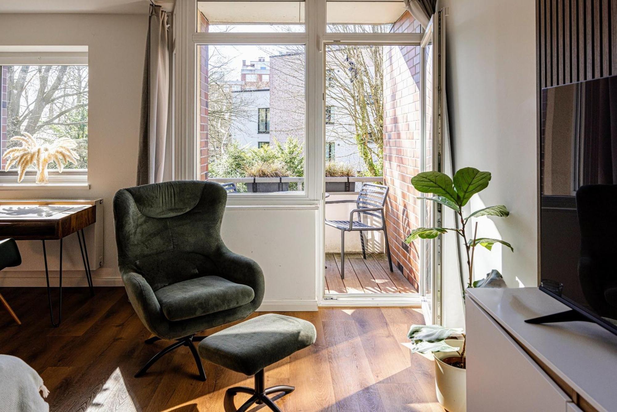 Have-a-nice-stay - Nahe Bahnhof - 20 Minuten Nach Hamburg - Trotzdem Ruhig Gelegen - 6 Minuten Zu Fuss Ins Zentrum - Modern Eingerichtet Apartment Ahrensburg